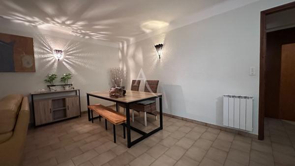 VILLA COMPOSEE D UN T4 ET T2 AVEC TERRASSES JARDIN GARAGE ET CAVE A MANOSQUE