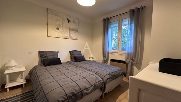 VILLA COMPOSEE D UN T4 ET T2 AVEC TERRASSES JARDIN GARAGE ET CAVE A MANOSQUE
