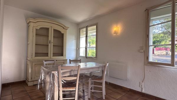 VILLA COMPOSEE D UN T4 ET T2 AVEC TERRASSES JARDIN GARAGE ET CAVE A MANOSQUE