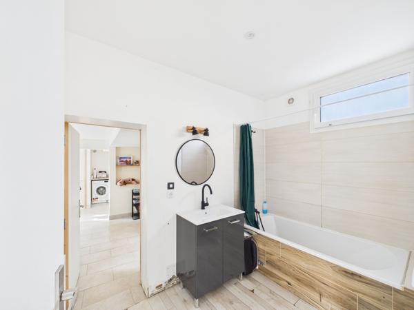 Maison 5 pièces - 92 m² Exclusivité efficity