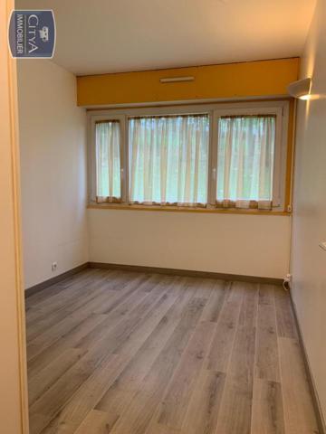 Appartement à louer 4 pièces 79.25m² Noisy-le-Grand (93160)