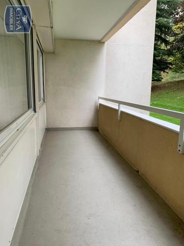 Appartement à louer 4 pièces 79.25m² Noisy-le-Grand (93160)