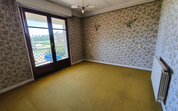 Maison à vendre    6 pièces •  Saint-Jean-de-Marsacq