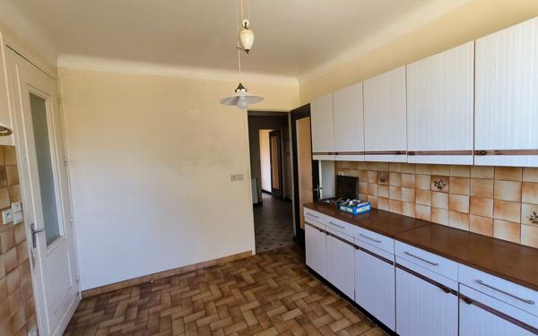 Maison à vendre    6 pièces •  Saint-Jean-de-Marsacq