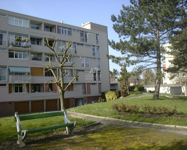 Appartement Maisons Laffitte 4 pièce(s) 69 m2 349 000 € **  - Référence  4749