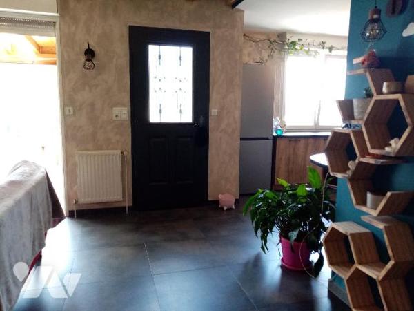 versant sud , jolie vue , pavillon traditionnel de 138,91 m² sur terrain de 668 m²