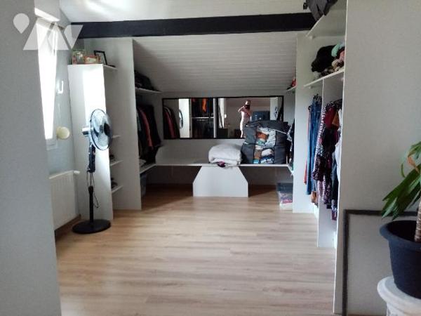 versant sud , jolie vue , pavillon traditionnel de 138,91 m² sur terrain de 668 m²