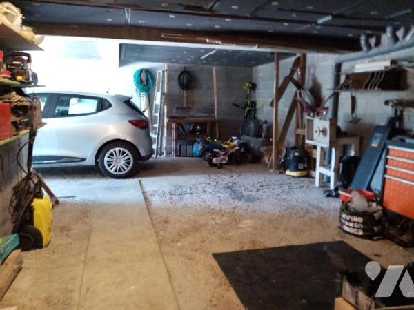 versant sud , jolie vue , pavillon traditionnel de 138,91 m² sur terrain de 668 m²