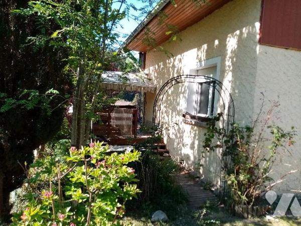 versant sud , jolie vue , pavillon traditionnel de 138,91 m² sur terrain de 668 m²