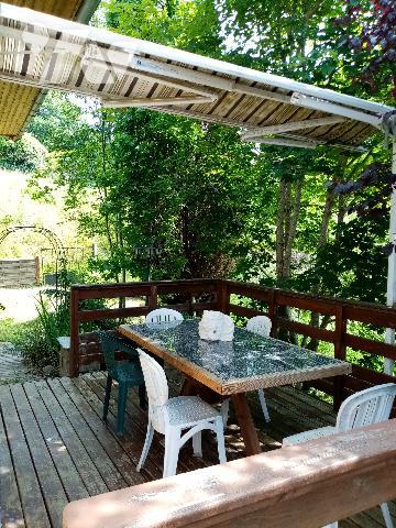 versant sud , jolie vue , pavillon traditionnel de 138,91 m² sur terrain de 668 m²