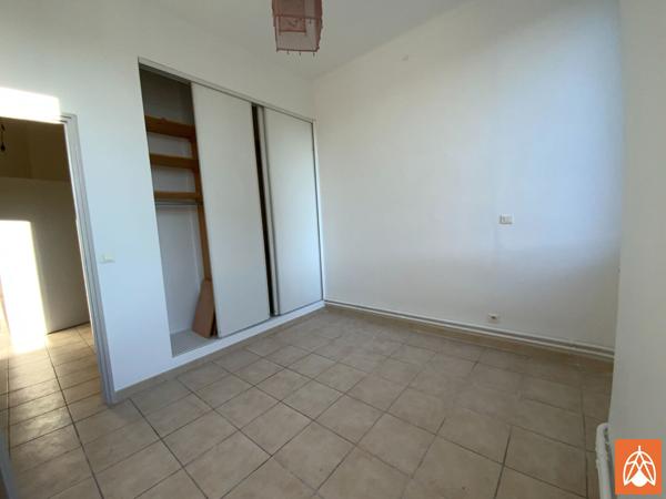 Appartement T3 , terrasse & stationnement - Salon De Provence Salon de provence