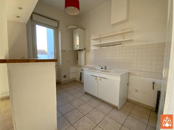 Appartement T3 , terrasse & stationnement - Salon De Provence Salon de provence