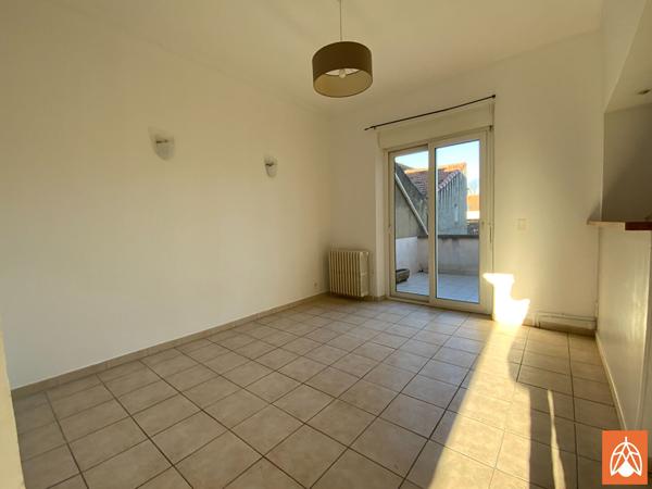 Appartement T3 , terrasse & stationnement - Salon De Provence Salon de provence