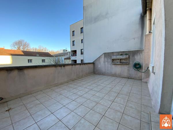 Appartement T3 , terrasse & stationnement - Salon De Provence Salon de provence