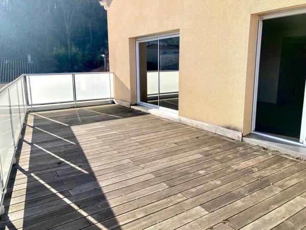 Appartement à louer    4 pièces •  Boulazac