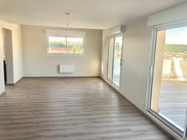 Appartement à louer    4 pièces •  Boulazac