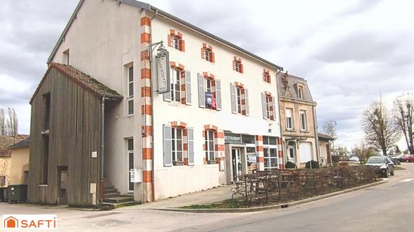 Fonds de commerce d'un restaurant réputé, bar, idéalement situé en face de monuments historiques classés