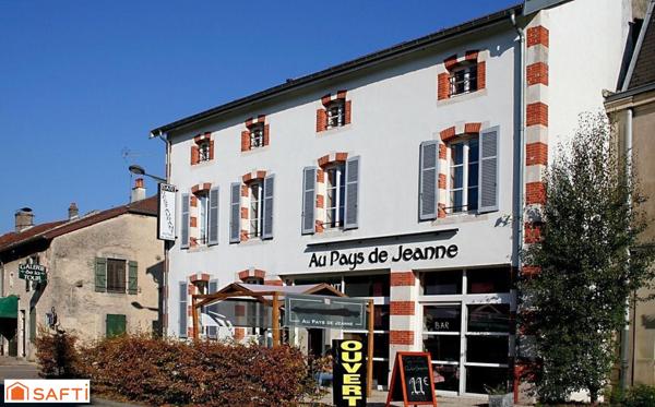 Fonds de commerce d'un restaurant réputé, bar, idéalement situé en face de monuments historiques classés