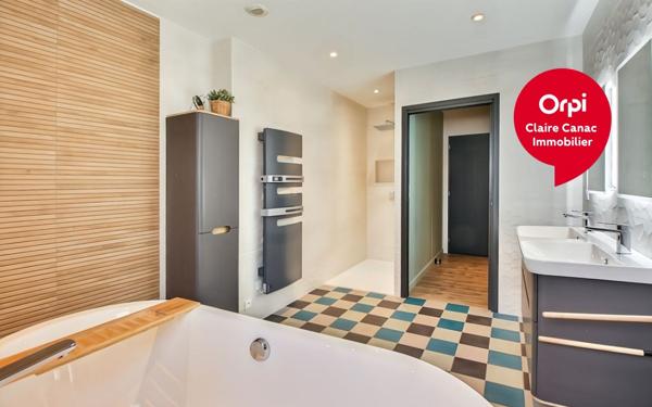 Maison à vendre    5 pièces • 259 m2 Castres