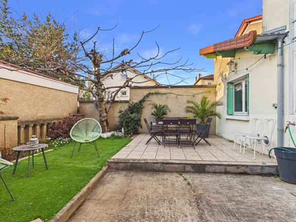 Propriété confidentielle aux portes de Lyon 8 quartier Moulin à vent