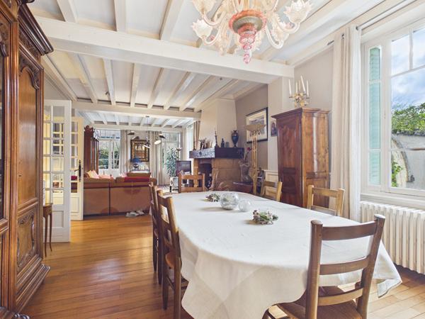 Propriété confidentielle aux portes de Lyon 8 quartier Moulin à vent