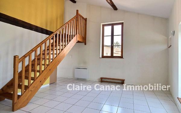 Appartement à louer    3 pièces •  Saint-Sulpice-la-Pointe