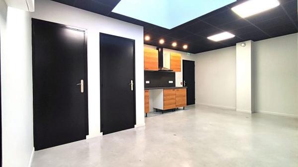 Bureau Artigues-près-Bordeaux 45 m²