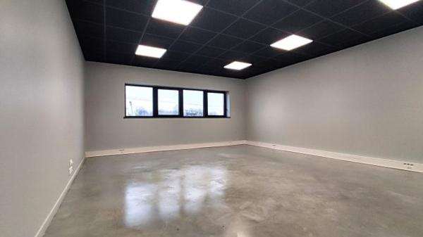 Bureau Artigues-près-Bordeaux 45 m²