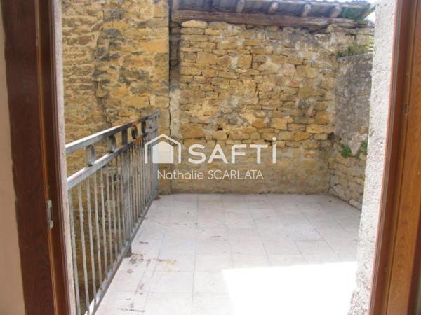 Maison mitoyenne 3 chambres avec courette, terrasse et garage