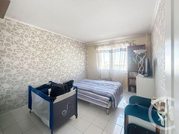 Appartement F5 à vendre  5 pièces - 95,27 m2 GARGES LES GONESSE - 95