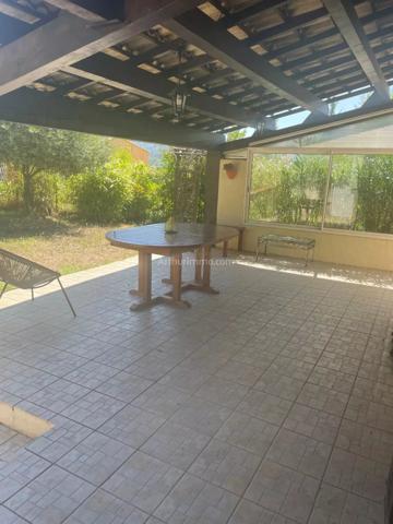 Location                                                      Maison
                        
                     6 pièces                      97 m2                     à Aiglun