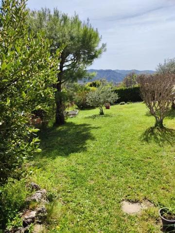 Location                                                      Maison
                        
                     6 pièces                      97 m2                     à Aiglun