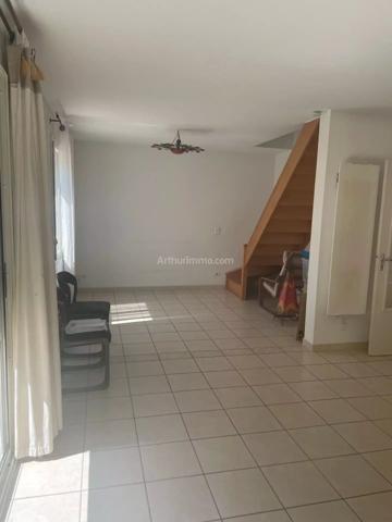Location                                                      Maison
                        
                     6 pièces                      97 m2                     à Aiglun