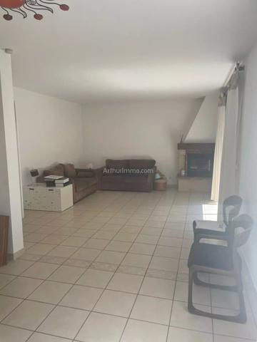 Location                                                      Maison
                        
                     6 pièces                      97 m2                     à Aiglun