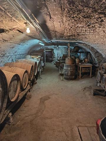 Corps de ferme de caractère avec fort potentiel – SERVES (26)
