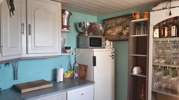 Maison lumineuse avec piscine et terrain d’1 hectare proche Bergerac