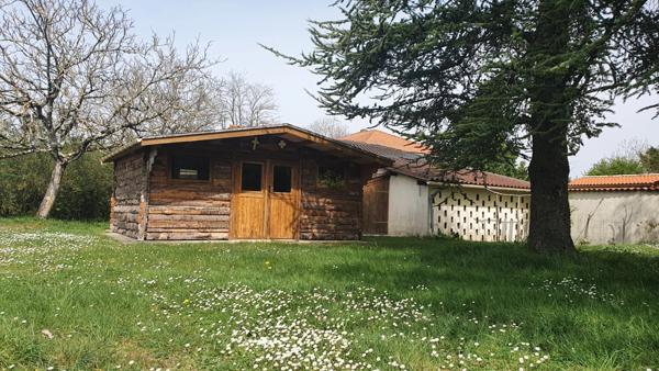Maison lumineuse avec piscine et terrain d’1 hectare proche Bergerac