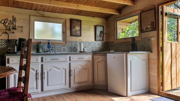 Maison lumineuse avec piscine et terrain d’1 hectare proche Bergerac