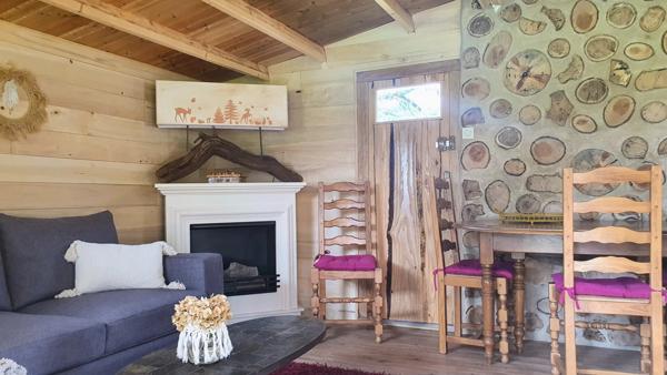 Maison lumineuse avec piscine et terrain d’1 hectare proche Bergerac