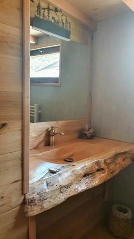 Maison lumineuse avec piscine et terrain d’1 hectare proche Bergerac