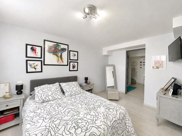 Appartement 6 pièce(s) 3 chambre(s) 193 m²