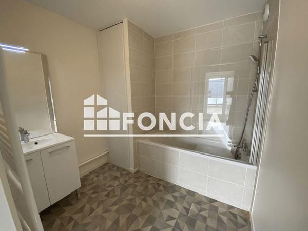 Location Appartement 4 pièces 82.8 m² - 5 RUE GEORGES LANDRE Orleans 45000