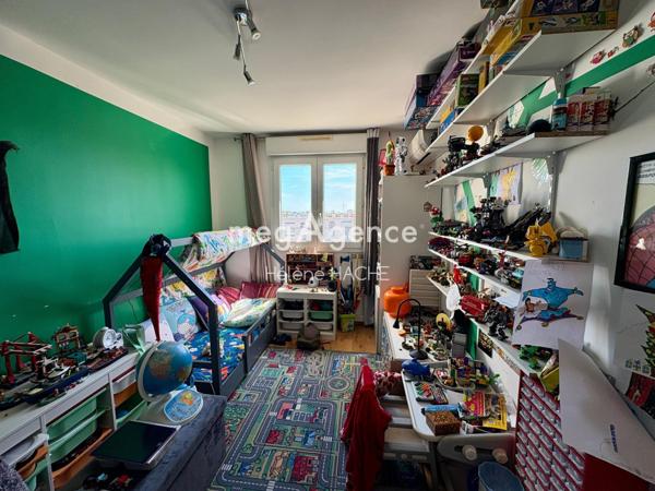 Appartement à NICE, 06300 - 4 pièces 82m²