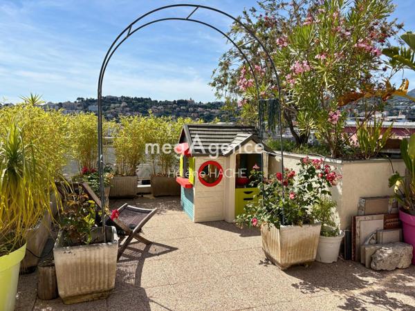 Appartement à NICE, 06300 - 4 pièces 82m²