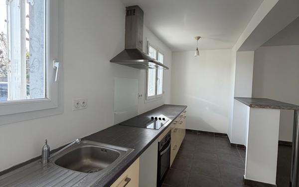 Appartement à louer    3 pièces • 88 m2 Borgo