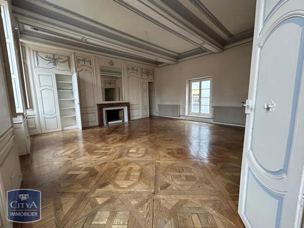 Appartement à louer 3 pièces 102.3m² Dijon (21000)