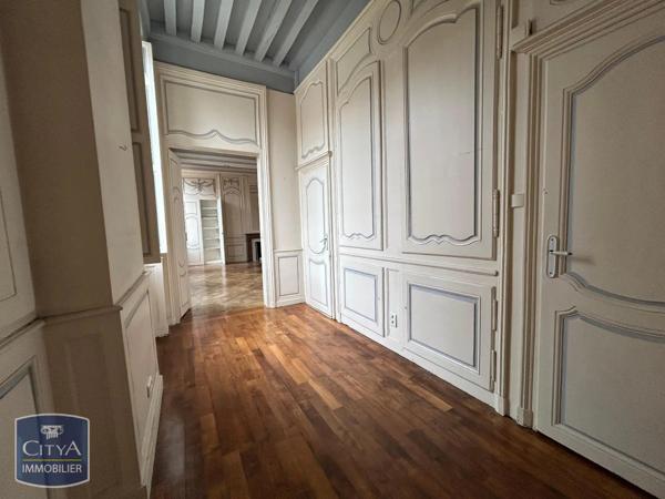 Appartement à louer 3 pièces 102.3m² Dijon (21000)