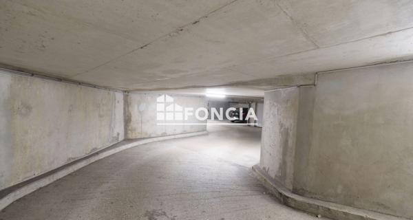 À vendre Parking 12.5 m² - Melun 77000