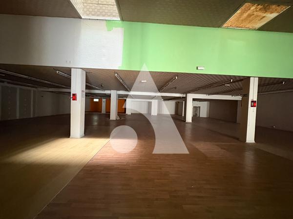 Local commercial 700 m2