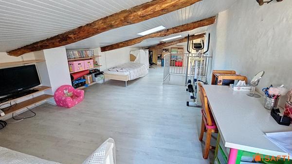 Propriété de charme avec 2 habitations, piscine et rivière